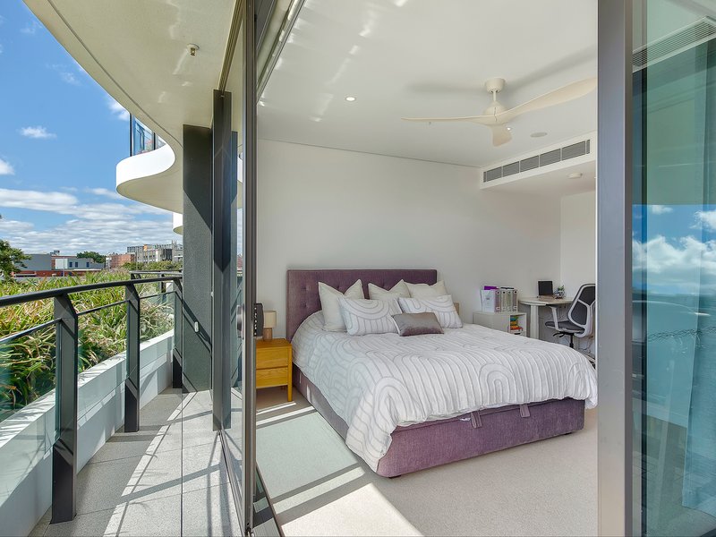 Photo - Unit 1023/53 Skyring Terrace, Newstead QLD 4006 - Image 9