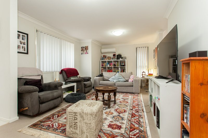 Photo - Unit 10/5 Stonebridge Dr , Cessnock NSW 2325 - Image 3