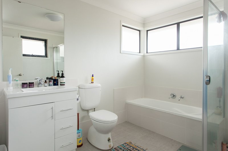 Photo - Unit 10/5 Stonebridge Dr , Cessnock NSW 2325 - Image 9