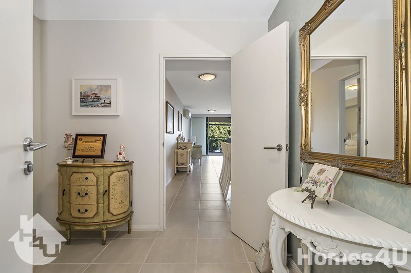 Photo - Unit 105/14 Oxley Ave , Woody Point QLD 4019 - Image 2