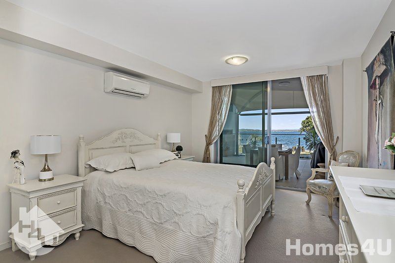 Photo - Unit 105/14 Oxley Ave , Woody Point QLD 4019 - Image 9