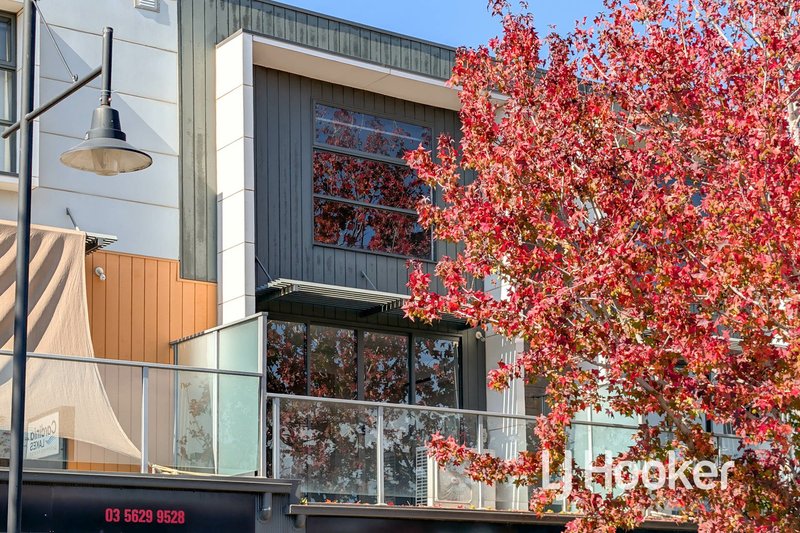 Photo - Unit 105/141 Windermere Boulevard, Pakenham VIC 3810 - Image 10