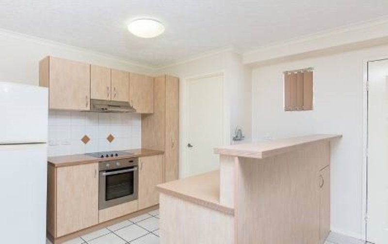 Photo - Unit 11 /44-66 University Drive, Meadowbrook QLD 4131 - Image 3