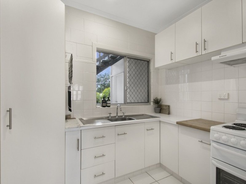 Photo - Unit 1/1 Currawong Crescent, Peregian Beach QLD 4573 - Image 7