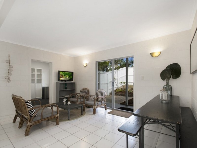 Photo - Unit 1/1 Currawong Crescent, Peregian Beach QLD 4573 - Image 8