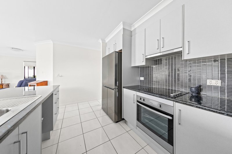 Photo - Unit 1/1 Moriarty Street, Emerald QLD 4720 - Image 10
