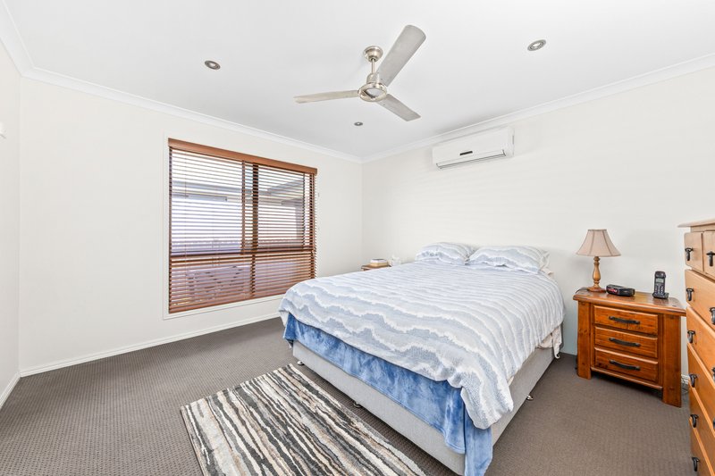 Photo - Unit 1/1 Moriarty Street, Emerald QLD 4720 - Image 11