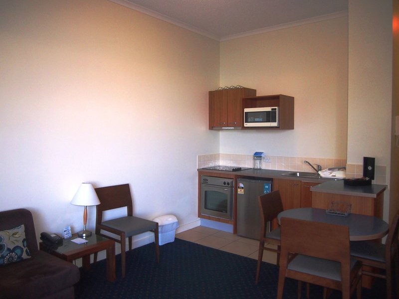 Photo - Unit 110 & 111 Mantra Resort, Buccaneer Drive, Urangan QLD 4655 - Image 3