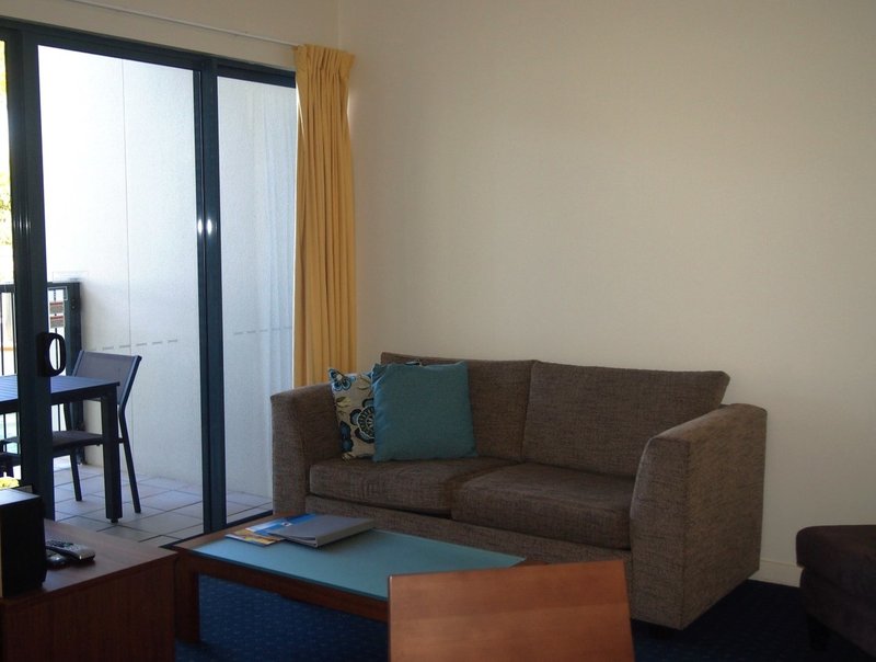 Photo - Unit 110 & 111 Mantra Resort, Buccaneer Drive, Urangan QLD 4655 - Image 4