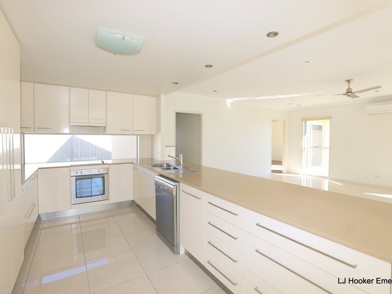 Photo - Unit 1/10 Wright Street, Emerald QLD 4720 - Image 4