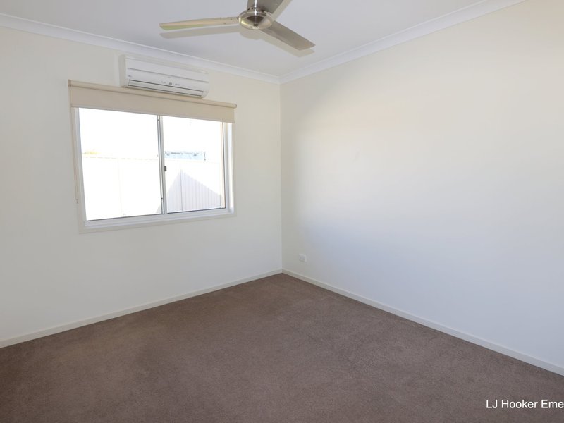 Photo - Unit 1/10 Wright Street, Emerald QLD 4720 - Image 11