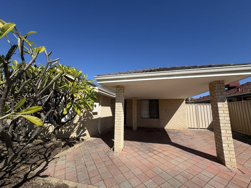 Photo - Unit 1/11 Norbertine Close, Queens Park WA 6107 - Image 2