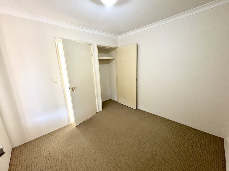 Photo - Unit 1/11 Norbertine Close, Queens Park WA 6107 - Image 9