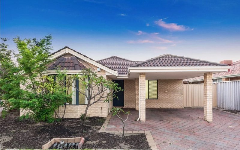 Photo - Unit 1/11 Norbertine Close, Queens Park WA 6107 - Image 16