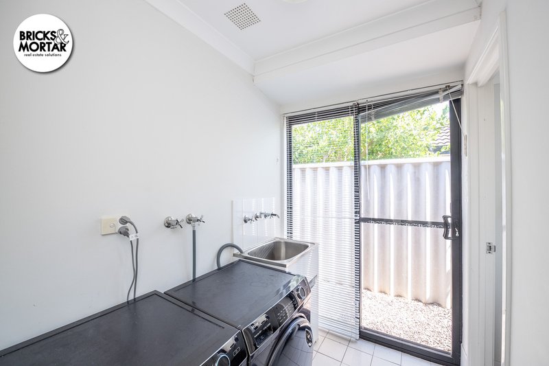 Photo - Unit 11/18 Mountain View, Kelmscott WA 6111 - Image 10