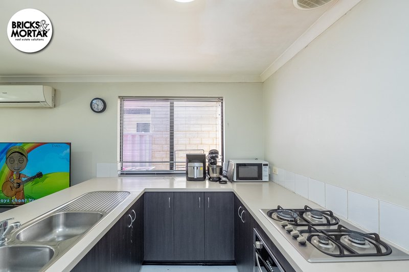 Photo - Unit 11/18 Mountain View, Kelmscott WA 6111 - Image 13