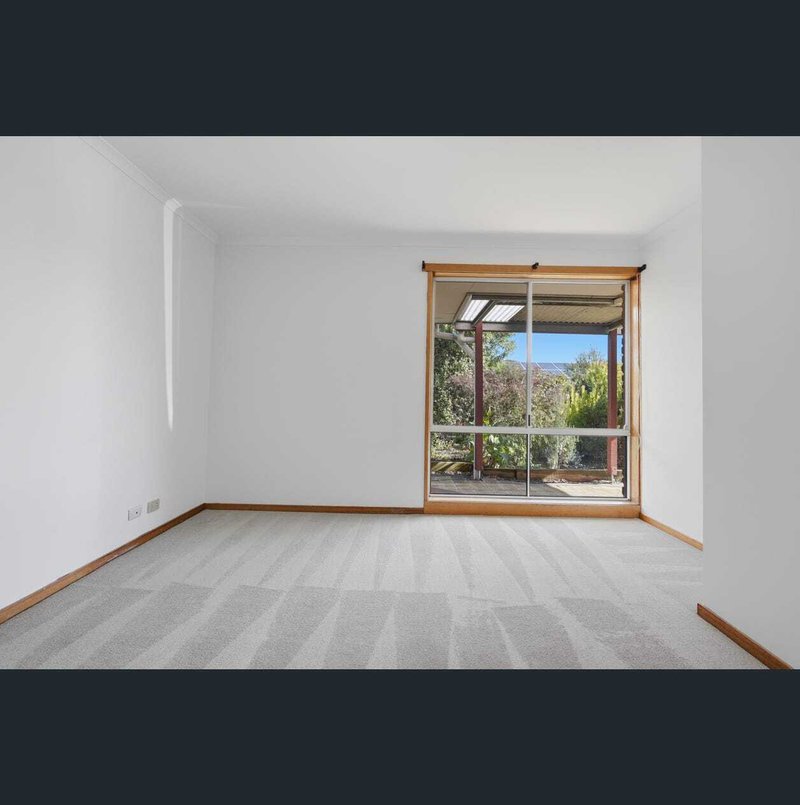 Photo - Unit 1/12 Drysdale Court, Newnham TAS 7248 - Image 9
