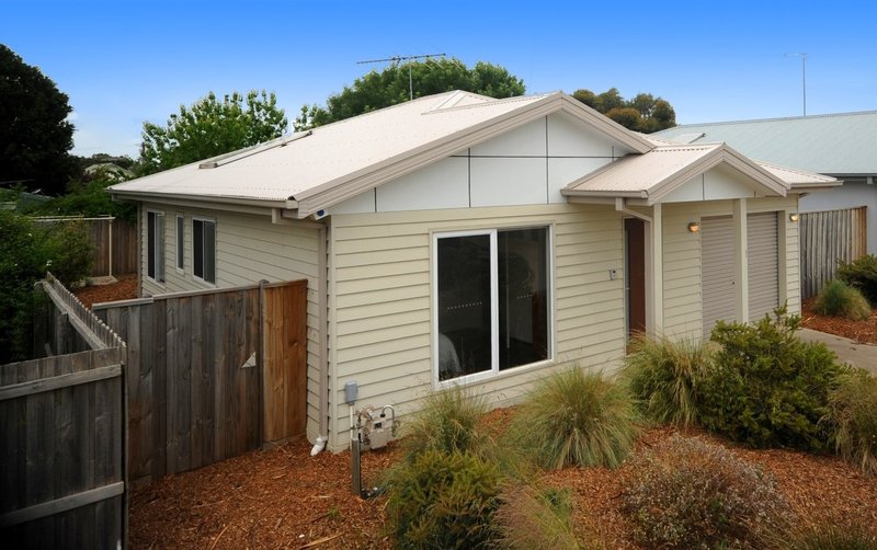 Unit 1/12 Ward Street, St Leonards VIC 3223