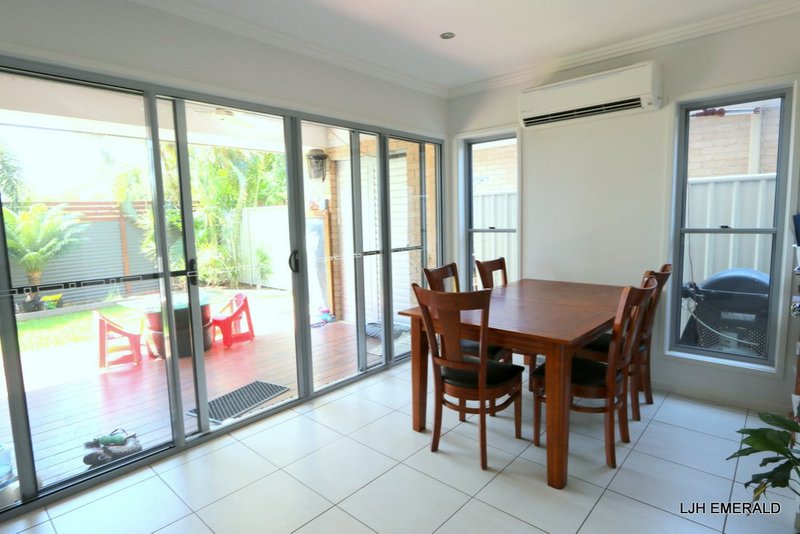 Photo - Unit 11/20-24 Mooney Street, Emerald QLD 4720 - Image 6