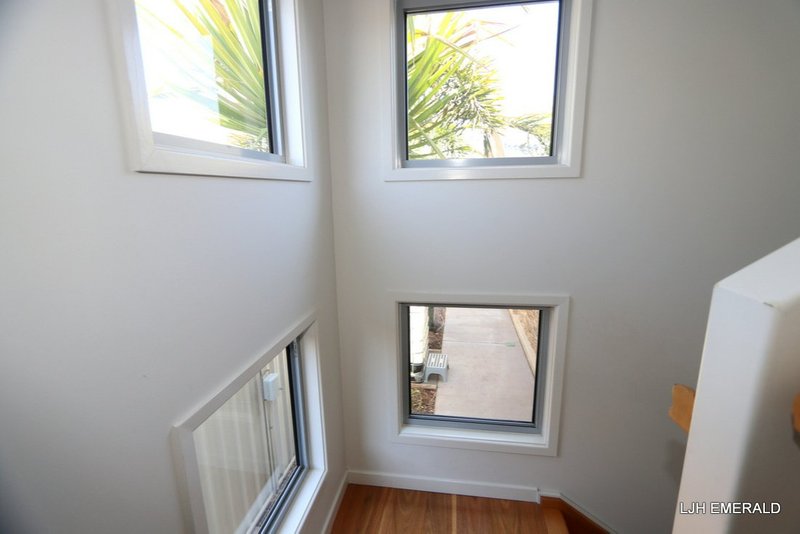 Photo - Unit 11/20-24 Mooney Street, Emerald QLD 4720 - Image 8