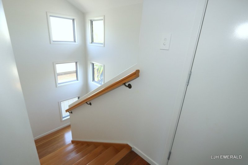 Photo - Unit 11/20-24 Mooney Street, Emerald QLD 4720 - Image 9