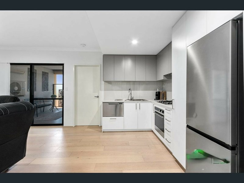 Photo - Unit 11/21 Homewood Street, Cloverdale WA 6105 - Image 3