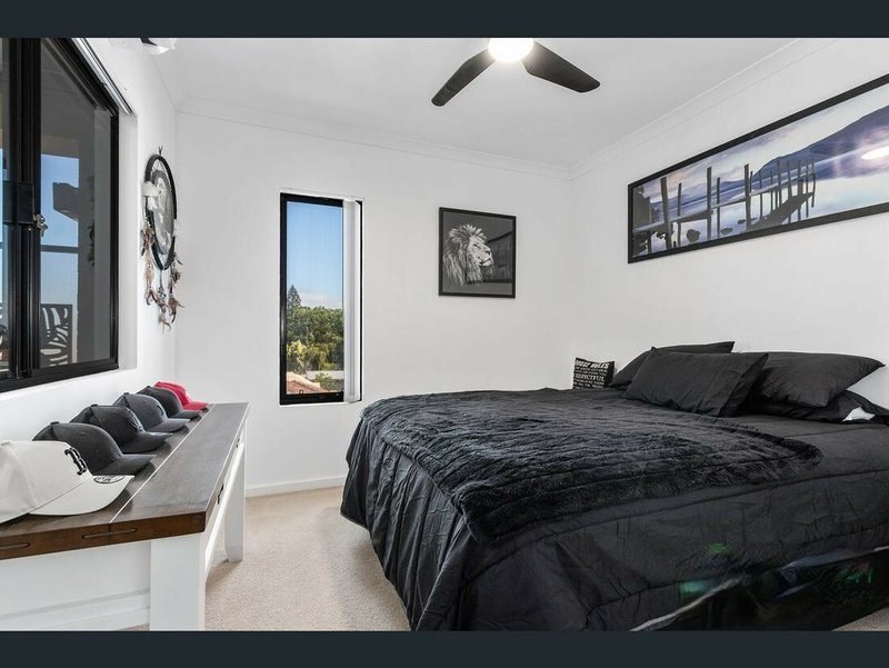 Photo - Unit 11/21 Homewood Street, Cloverdale WA 6105 - Image 7