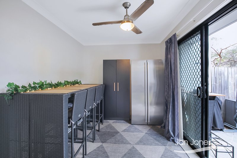 Photo - Unit 11/25-27 Georgina St , Woody Point QLD 4019 - Image 13