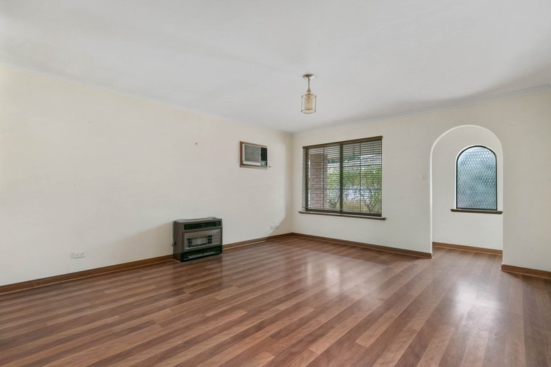 Photo - Unit 11/25 Holmes Street, Willaston SA 5118 - Image 4