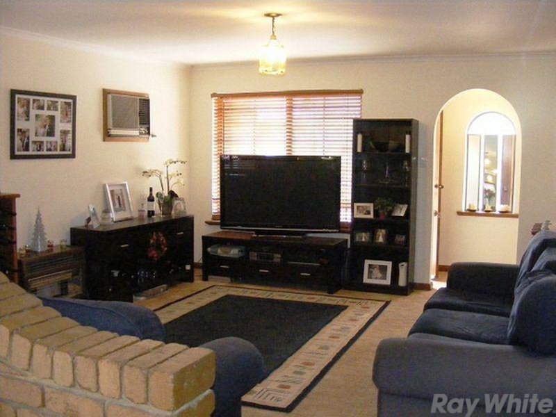 Photo - Unit 11/25 Holmes Street, Willaston SA 5118 - Image 2