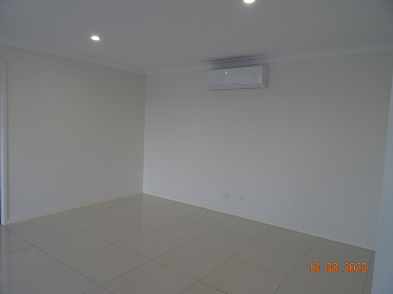 Photo - Unit 1/14 Lacewing Street, Rosewood QLD 4340 - Image 6