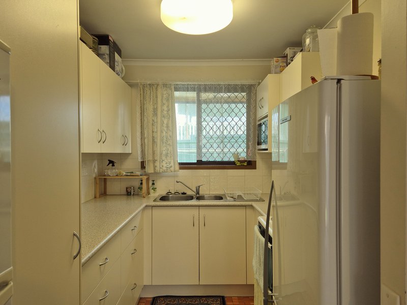 Photo - Unit 1/14 Silvester Street, Redcliffe QLD 4020 - Image 4