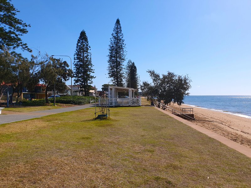 Photo - Unit 1/14 Silvester Street, Redcliffe QLD 4020 - Image 17