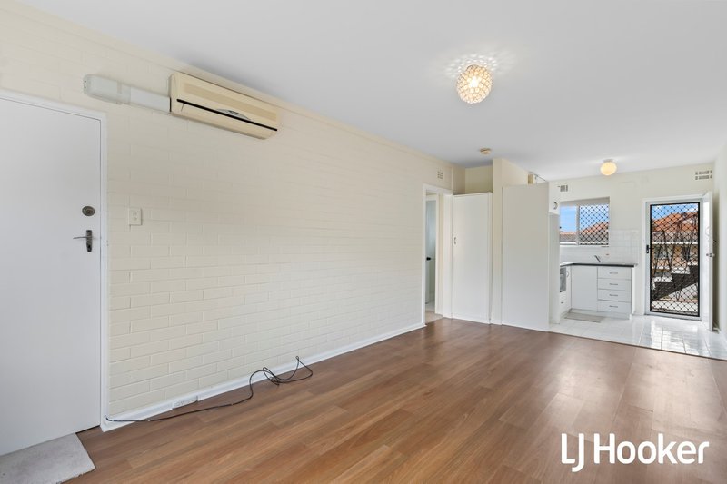 Photo - Unit 11/44 Mcmaster Street, Victoria Park WA 6100 - Image 2