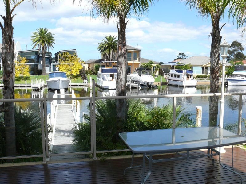 Photo - Unit 1/15 King Street, Paynesville VIC 3880 - Image 5