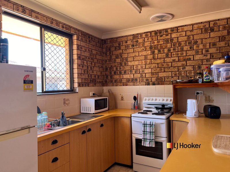 Photo - Unit 1/159 Algalah Street, Narromine NSW 2821 - Image 5