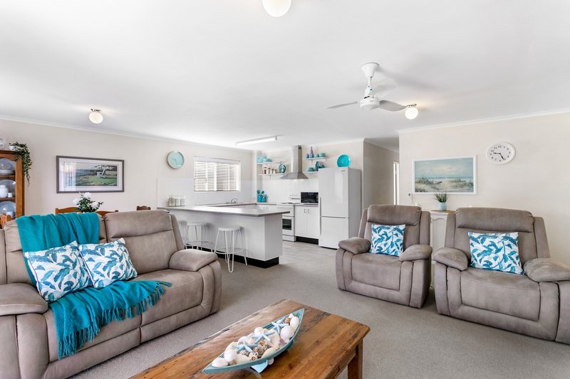 Photo - Unit 1/16 Bibimulya St , Bellara QLD 4507 - Image 5