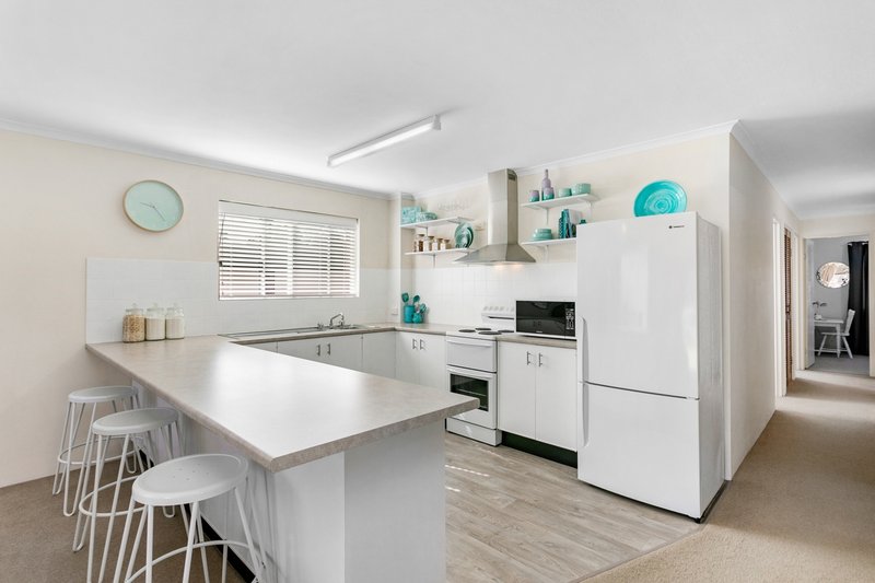 Photo - Unit 1/16 Bibimulya St , Bellara QLD 4507 - Image 7