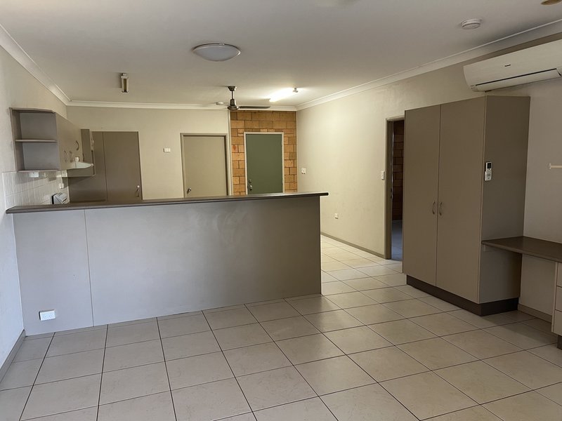 Photo - Unit 1/16 Kanthin Road, Nanum QLD 4874 - Image 12