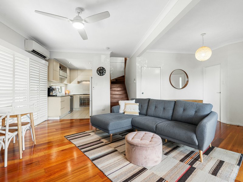 Photo - Unit 1/16 Ormuz Street, Carina Heights QLD 4152 - Image 2