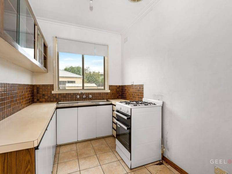 Photo - Unit 1/16 Redfearn Court, Corio VIC 3214 - Image 2