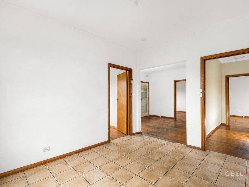 Photo - Unit 1/16 Redfearn Court, Corio VIC 3214 - Image 3