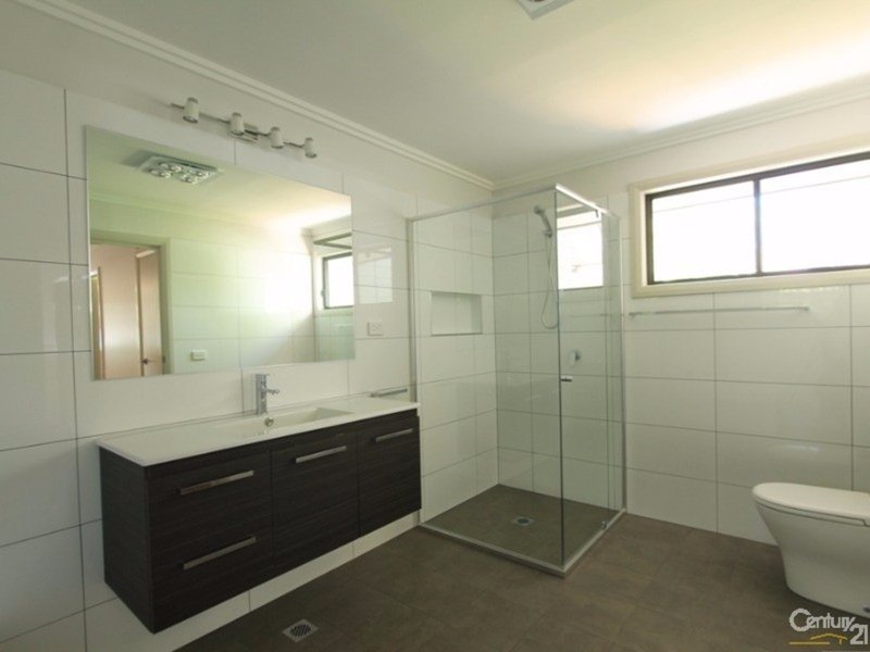 Photo - Unit 1/17 Honour Avenue, Lawson NSW 2783 - Image 6