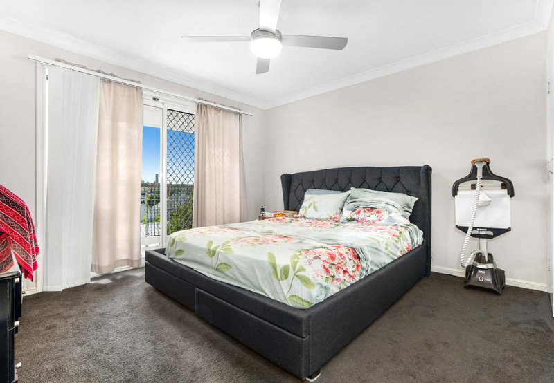 Photo - Unit 11/7 Main Avenue, Coorparoo QLD 4151 - Image 7