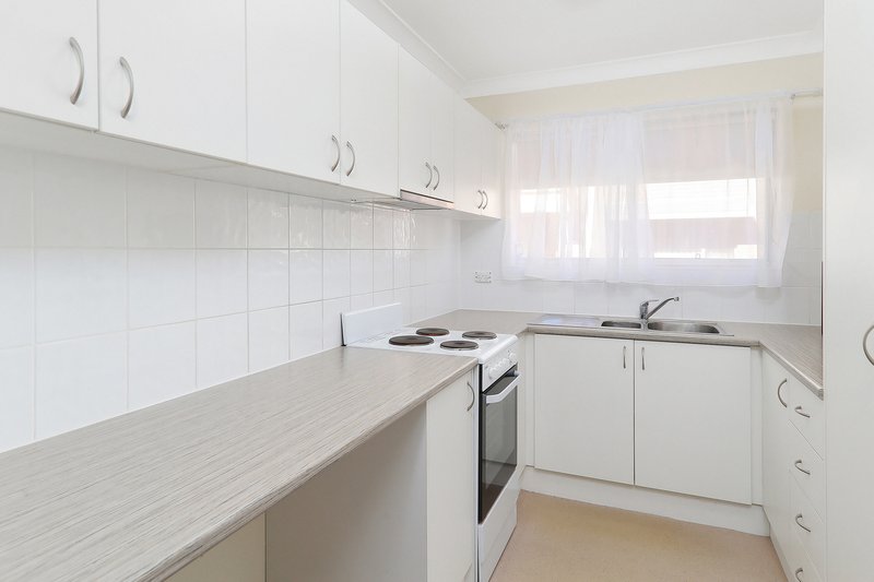 Photo - Unit 1/18 Raby Rd , Coorparoo QLD 4151 - Image 2