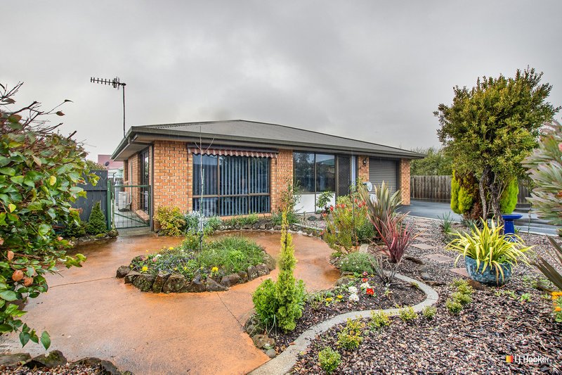 Photo - Unit 1/18a Hogg Street, Wynyard TAS 7325 - Image 1