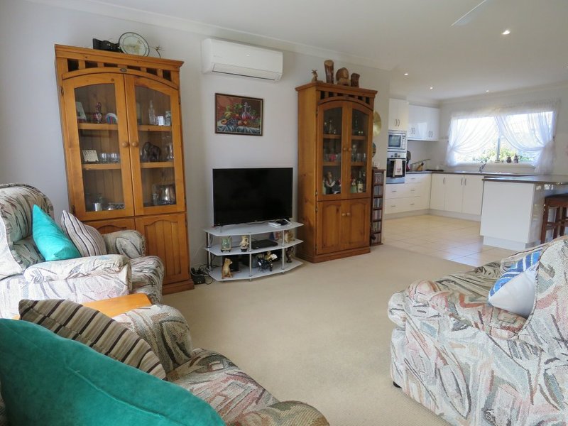 Photo - Unit 11/9-11 Wellington Street, Paynesville VIC 3880 - Image 7