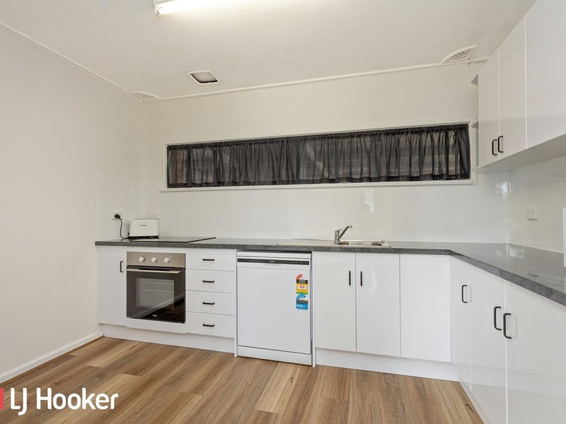 Photo - Unit 11/9-13 Diane Street, South Tamworth NSW 2340 - Image 2