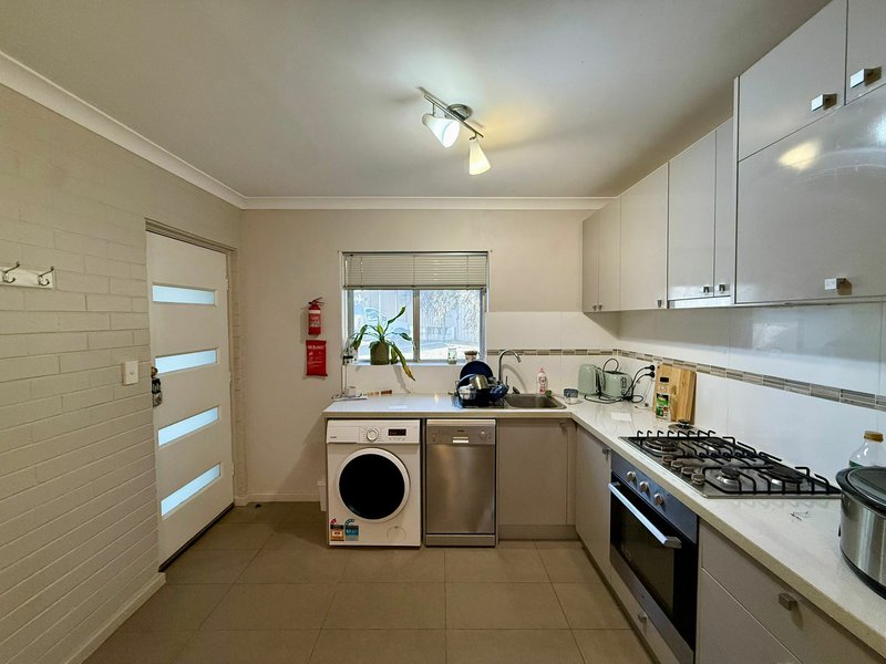 Photo - Unit 1/192 Albert Street, Osborne Park WA 6017 - Image 3