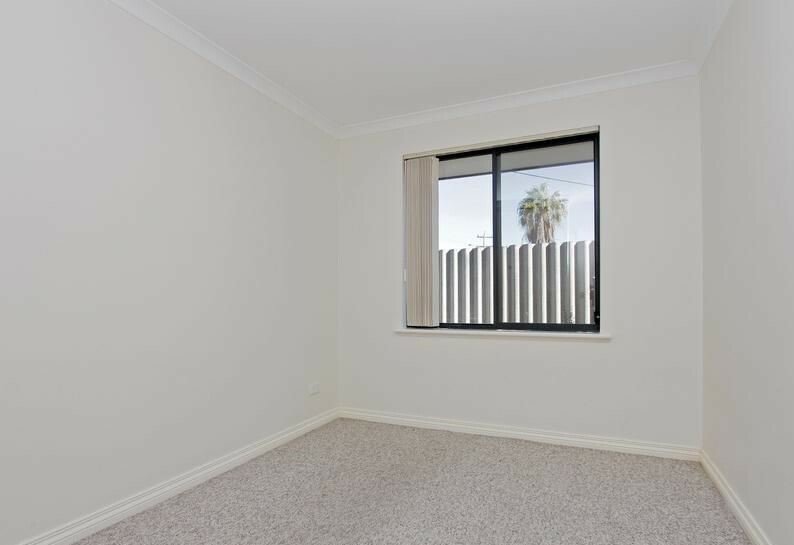 Photo - Unit 1/194 Hamilton Street, Queens Park WA 6107 - Image 7